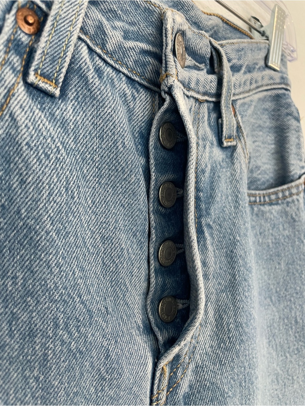 Levi's Premium 501 High-Rise Light Wash Women's 24 Jeans - Picture 10 of 15